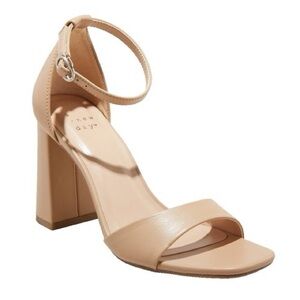 a new day Nude/Tan Block Chunky Heel Ankle-Strap Open Toe Sandals Size 9